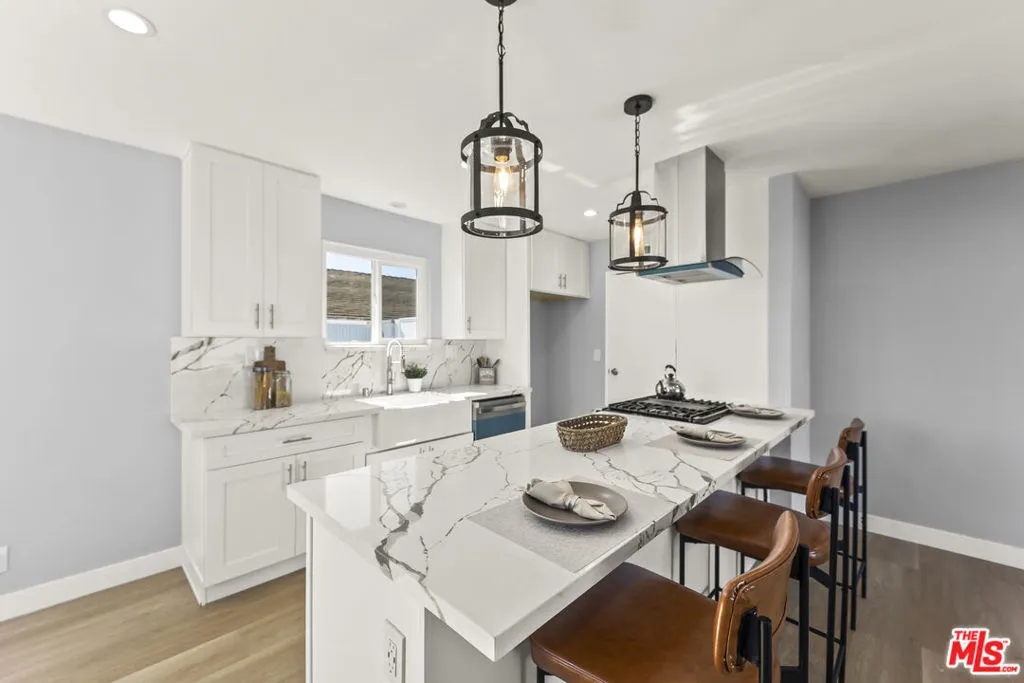 19012 Tillman Avenue, Carson, California 90746 home-pic-10